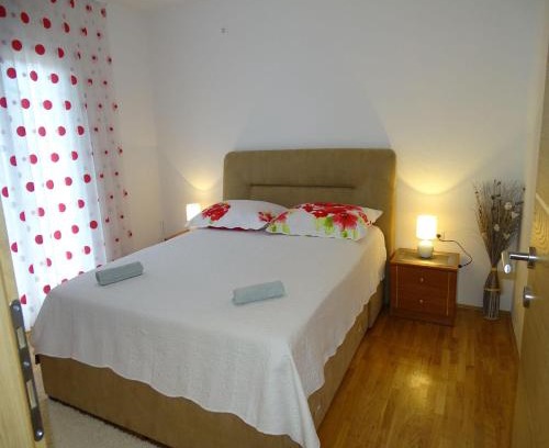 Slavonski Brod Apartment | Apartment-Roncevic-2-mit-Meeresblick