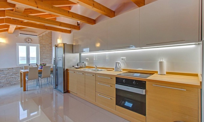 Nerezine Apartment | Apartment ROSE with large heated pool 50m2 and sea view