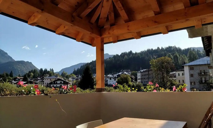 Lorenzago di Cadore Apartment | Apartment 'Stella Mattutina' with Mountain View, Private Terrace and Wi-Fi