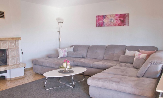 Ueberlingen Apartment | Apartment 'Seerose' with Shared Garden, Balcony and Wi-Fi