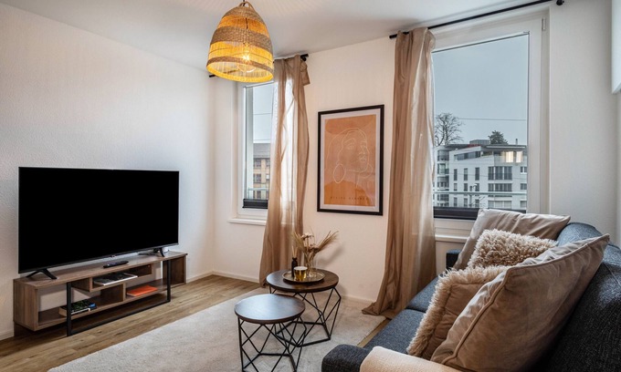 Bregenz Apartment | Apartment 'Seezauber Bregenz' with Mountain View, Balcony and Wi-Fi