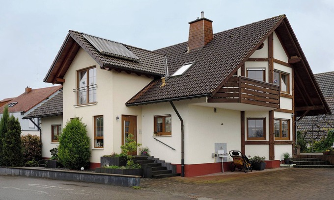 Forchheim Apartment | Apartment 'Sigrid' with Shared Garden, Balcony and Wi-Fi