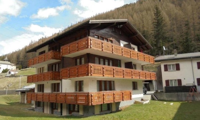 Saas Grund Apartment | Apartment Silberdistel by Interhome