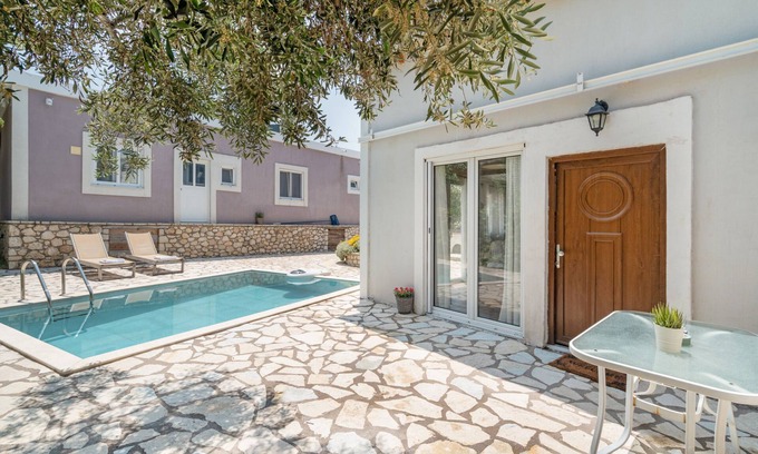 Exanthia House | Apartment 'Stathis Suite' with Sea View, Wi-Fi and Air Conditioning