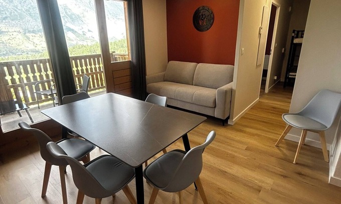 Saint-Etienne-en-Devoluy Apartment | Apartment Superdévoluy Les Chaumettes with Beautiful View T2 sleeps 6