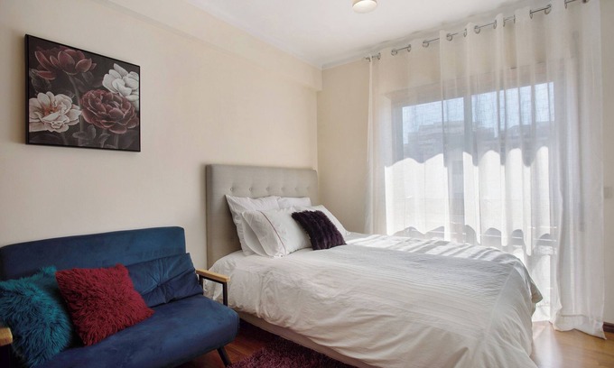 Figueira da Foz Apartment | Apartment 'T0 Grota' with Balcony