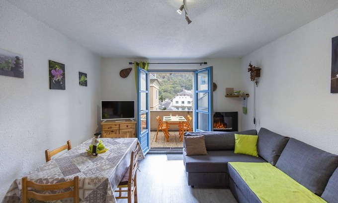 Sainte-Marie-de-Campan Apartment | Apartment 'Terrasse Vue Montagne' with Mountain View and Private Terrace