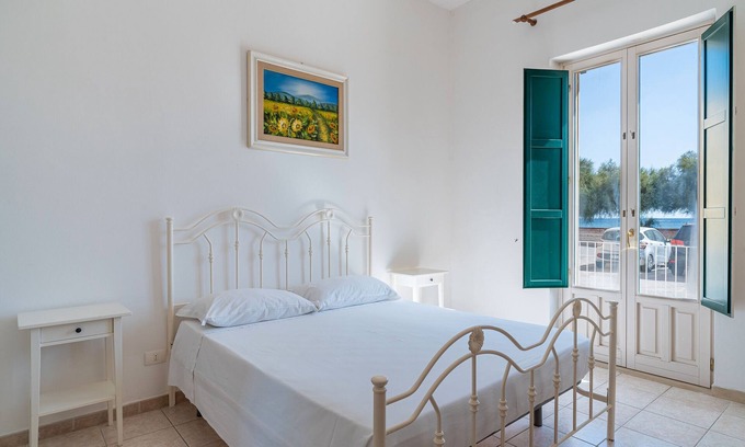 Marzamemi Apartment | Apartment 'Terrazza Sul Mare' with Sea View, Wi-Fi and Air Conditioning