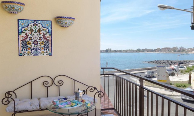 Giardini Naxos Apartment | Apartment Tysandros