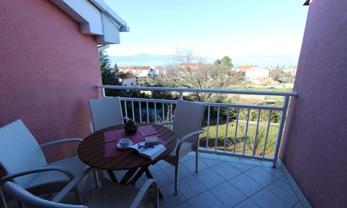 Milcetici Apartment | Apartment Valdina 2 on the island Krk