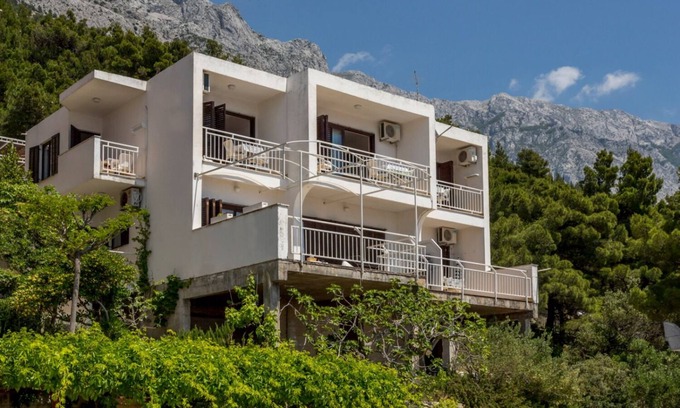 Baska Voda Apartment | Apartment Vedra- free parking and close to the beach C3 (2) - Baska Voda, Riviera Makarska,