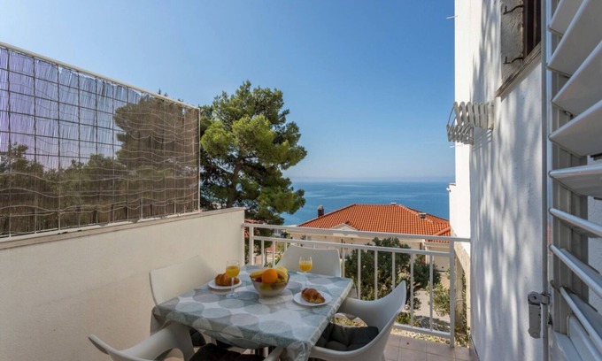 Baska Voda Apartment | Apartment Vedra- free parking and close to the beach E5 (2+1) - Baska Voda, Riviera Makarska,
