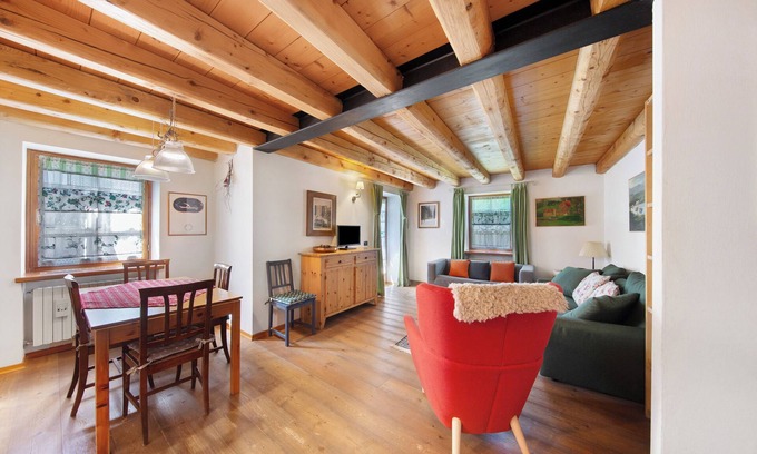 San Vito di Cadore Apartment | Apartment 'Villa Cleila Verde B' with Mountain View, Shared Garden and Balcony