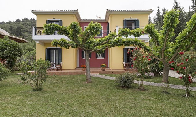 Spanochori Apartment | Apartment 'Villa Rita' with Shared Garden, Wi-Fi and Air Conditioning