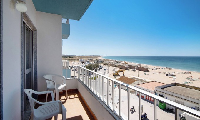 Armacao de Pera Apartment | Apartment Vista Mar 4ºE on the Beach with Sea View, A/C & Balcony