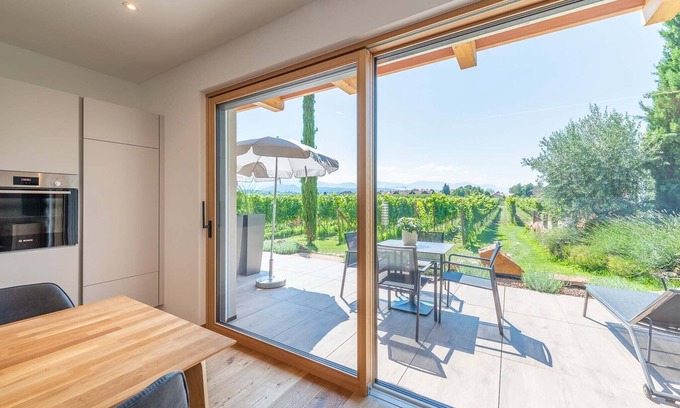 St. Pauls Apartment | Apartment 'Weinangerhof Olivenbaum' with Mountain View, Shared Pool and Wi-Fi