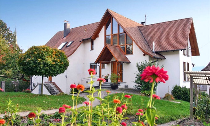 Sipplingen Apartment | Apartment 'Widenhorn' with Lake View, Shared Garden and Wi-Fi