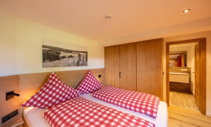 Breitnau Apartment | Apartment 'Wiesenglück' with Mountain View, Private Terrace and Wi-Fi