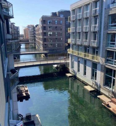 Sydhavnen Apartment | Apartment with canal view