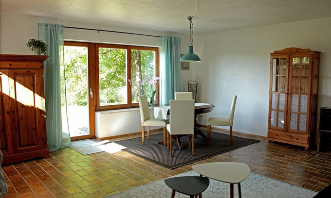 Neuravensburg Apartment | Apartment with views of mediterranean castle ruins
