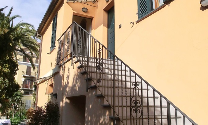 Imperia Apartment | Apartment with large terrace and parking space (Code CITRA: 008031-LT-0416)