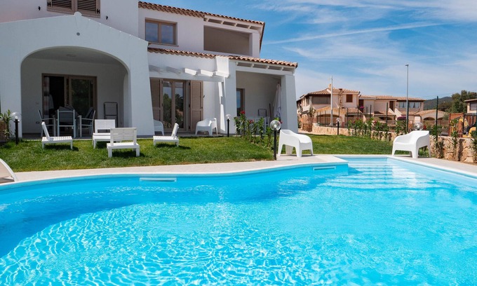 Budoni Apartment | Apartment with pool budoni beach rentals 700 mt