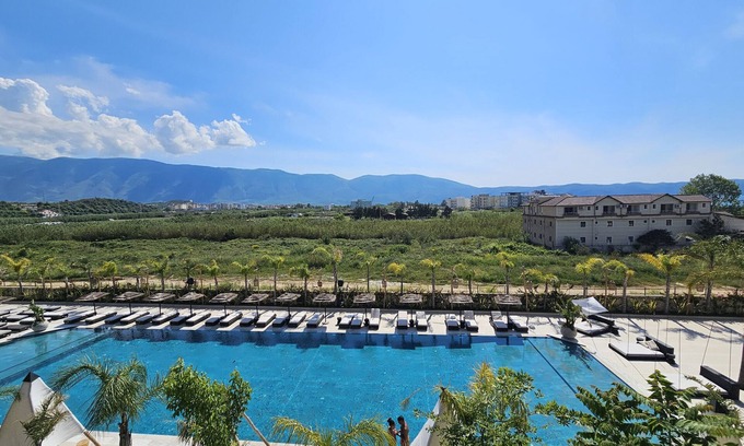 Orikum Apartment | Apartment WIth Pool View Rradhime