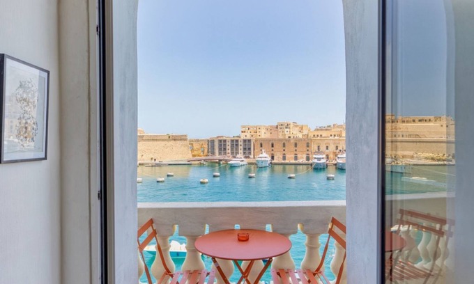 Senglea Apartment | Apartment with Spectacular Views in Isla