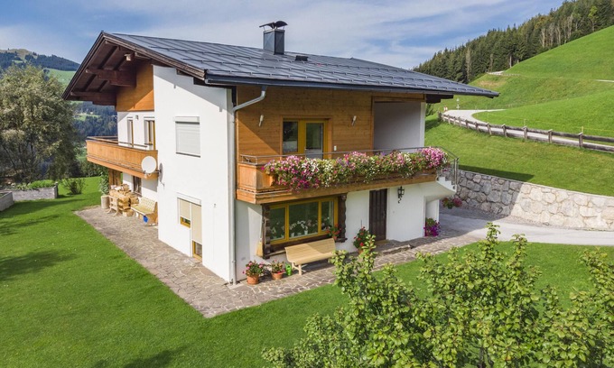 Hopfgarten im Brixental Apartment | Apartment with stunning view of the mountains