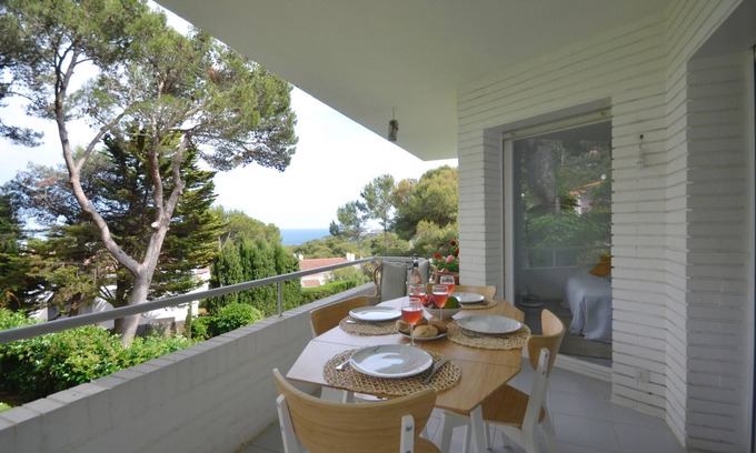 Aiguablava Apartment | Apartment with swimming pool in Begur, Aiguablava