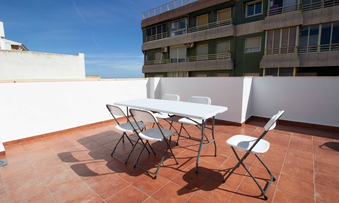 El Perello Apartment | Apartment with terrace and views of the beach