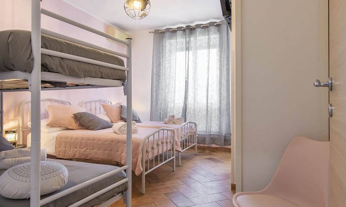 Quartiere XX Ardeatino Apartment | Apartment with three bedrooms and three bathrooms for families and groups of friends