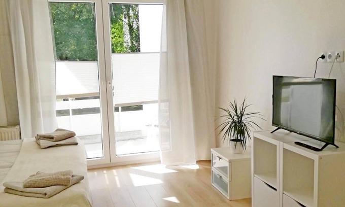 Lebenstedt Apartment | Apartment with two bedrooms and balcony in a quiet location