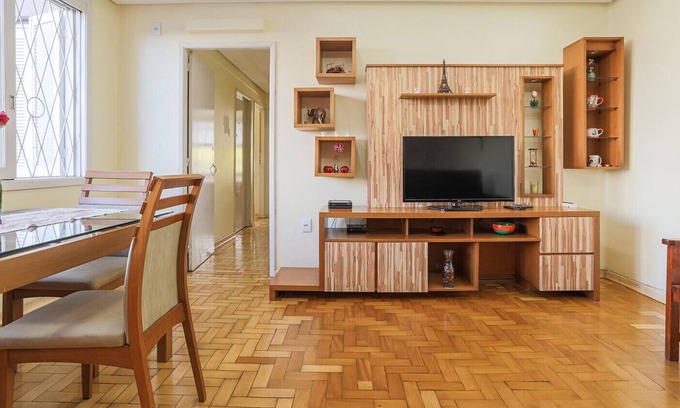 Santana Apartment | Apartment with Wi-Fi near Farroupilha Park - NEW