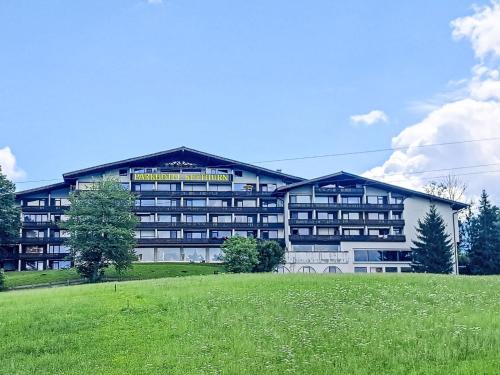 Strobl Apartment | Apartment Wohnung Garten 2 Seeblick by Interhome