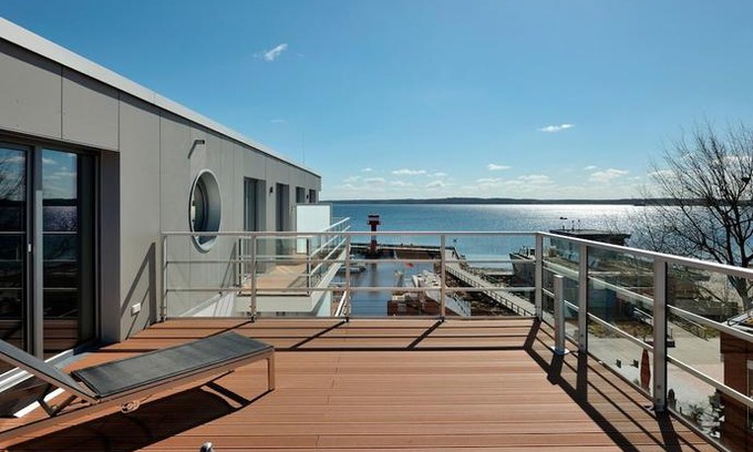 Eckernfoerde Apartment | Apartmenthaus Hafenspitze Ap 37 'Sonnendeck' Blickrichtung Offenes Meer Strand Innenstadt