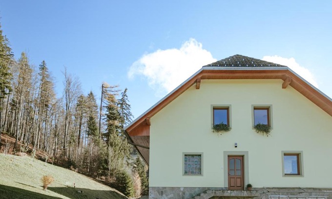 Zgornja Sorica Apartment | Apartments Čenda