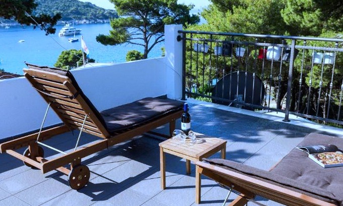 Kobas Apartment | Apartments Ammos - One Bedroom Apartment with Shared Terrace and Sea View (Mali)