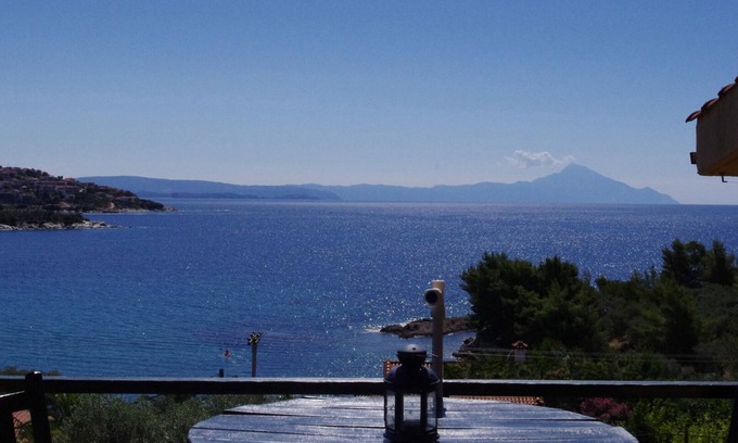 Pirgadikia Apartment | Apartments directly on the sea, large veranda with sea view balcony