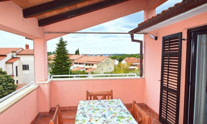 Stinjan Apartment | Apartments Edo (60341-A2) - Stinjan (Pula)