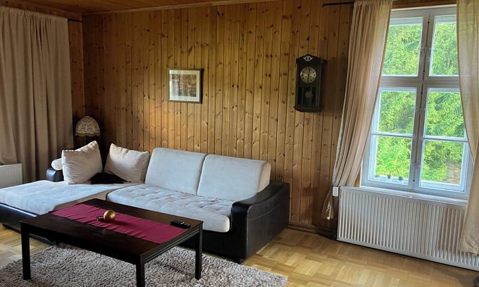 Stary Gierałtow Apartment | Apartments in the valley of the Landecker Biele - red