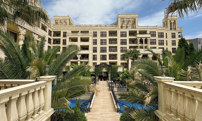 Golden Sands Apartment | Apartments pool view in Golden Sands