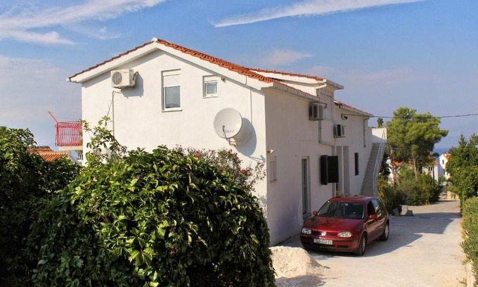 Sutivan Apartment | Apartments with parking space Sutivan, Brac - 5629