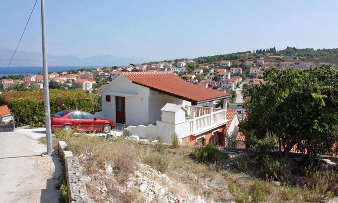 Sutivan Apartment | Apartments with parking space Sutivan, Brac - 5654