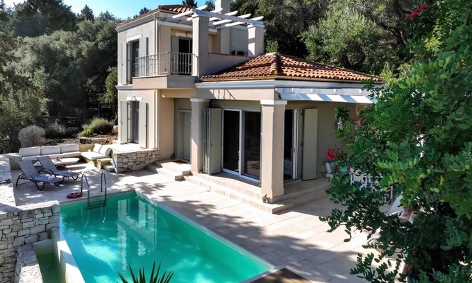 Katsimatika Villa | Apeiron I Villa - Instaworthy Views. Ace Location.
