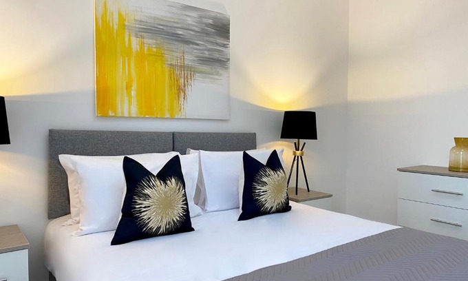 Fleet House | Apex at Fleet Heights Apartment Five