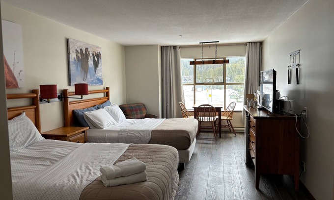 Okanagan-Similkameen Apartment | APEX SKI IN/SKI OUT Crazy Horse