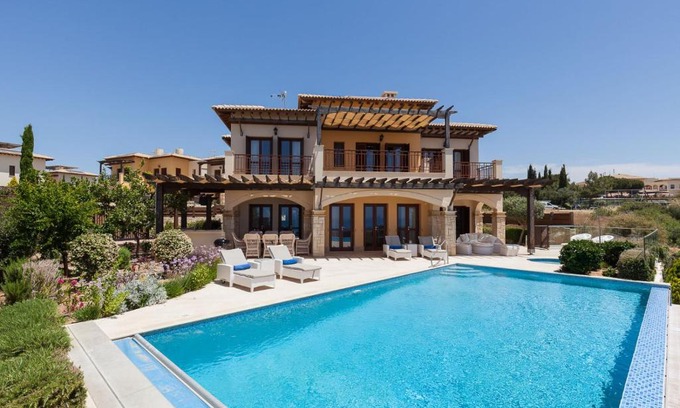 Aphrodite Hills Resort | Aphrodite Hills Rentals - Mythos Collection Villas