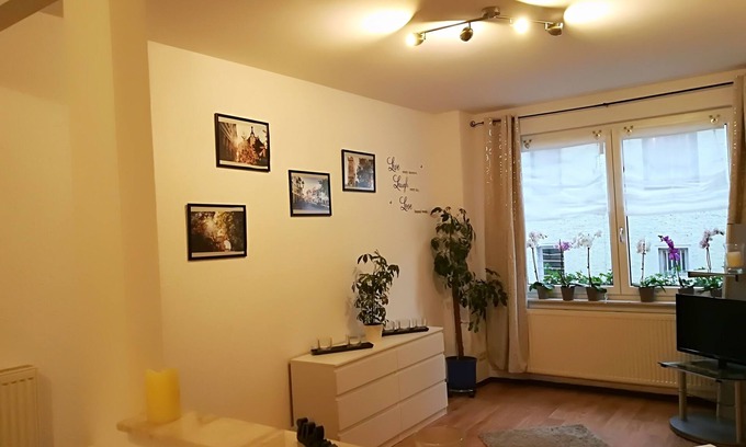 Apolda Apartment | Apolda blossoms - feel at home