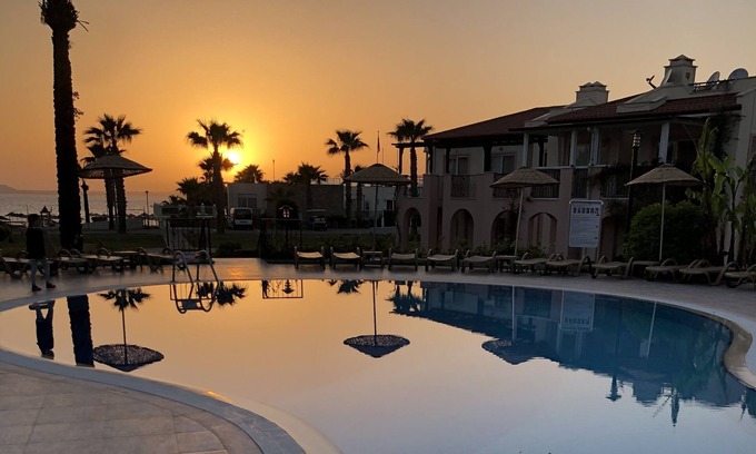Dagbelen Apartment | Apollonium beach apartment - 5 pools, 3 minutes to sandy beach